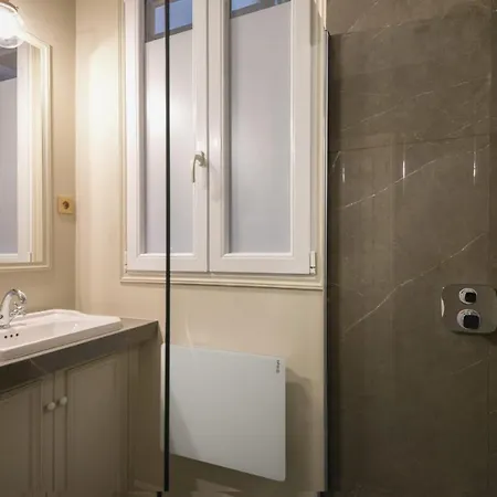 Appartamento Guestready - Modern And Cosy Flat In The Heart Of *